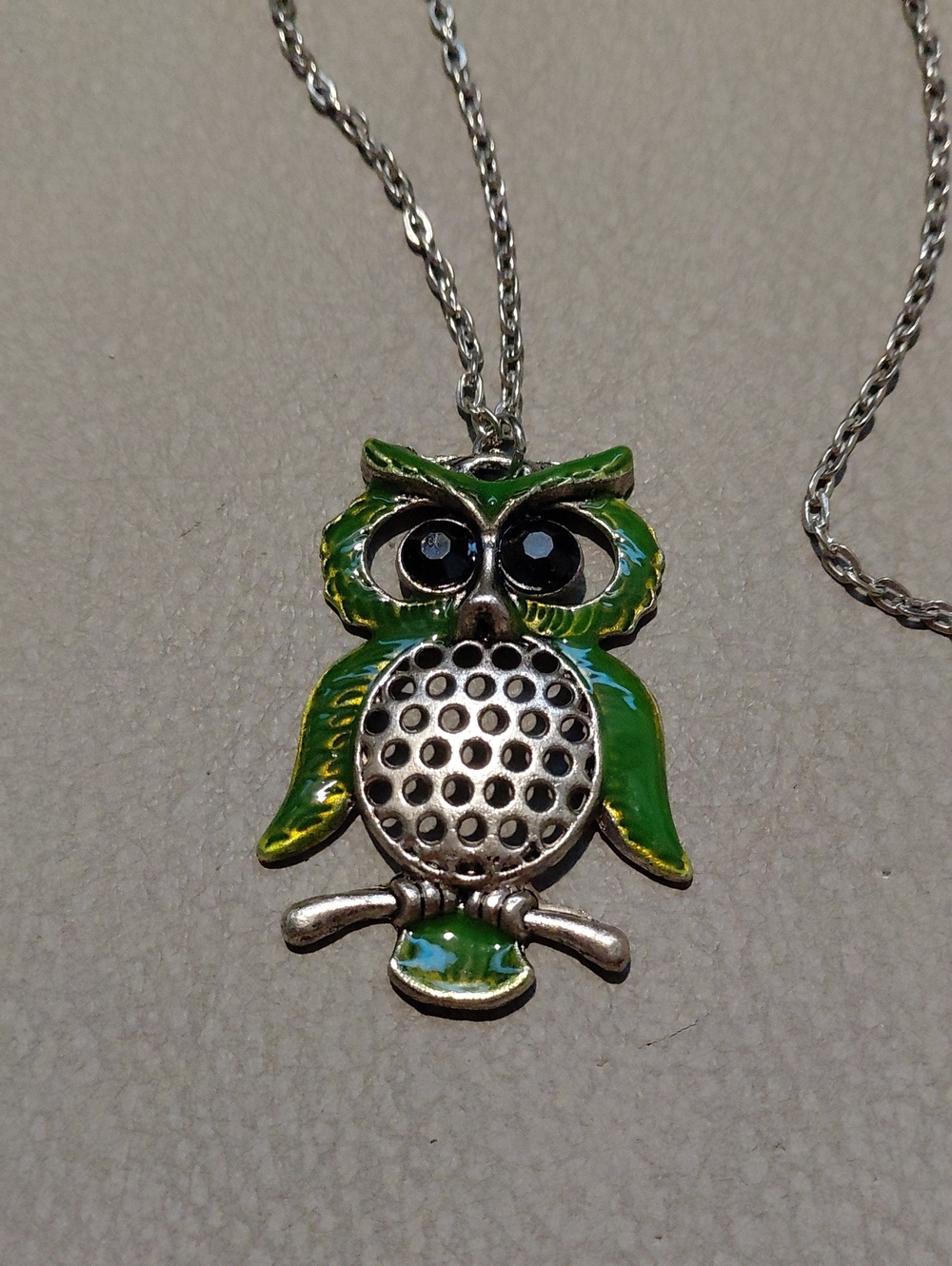 Betsey Johnson Owl Necklace - Picture 1 of 6